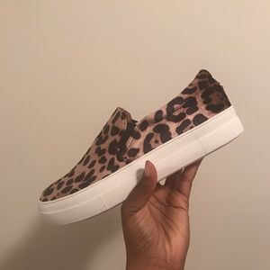 Cheetah print canvas